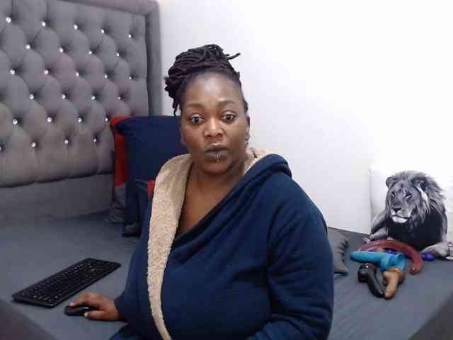 ChocSexcBeast webcam