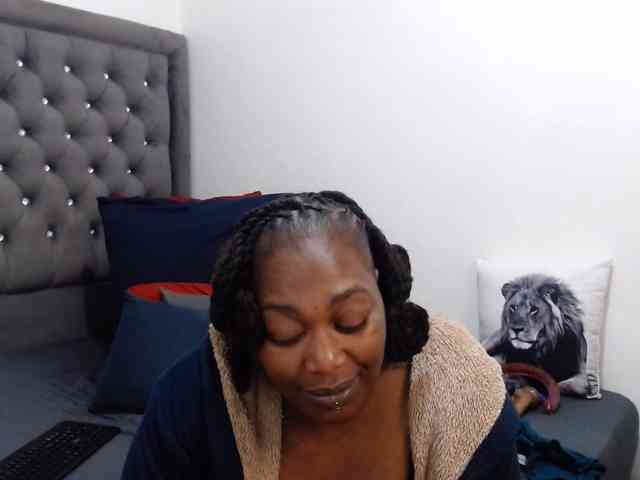 ChocSexcBeast webcam
