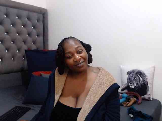 ChocSexcBeast webcam