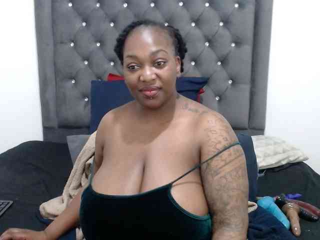 ChocSexcBeast webcam