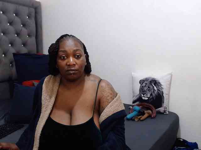 ChocSexcBeast webcam