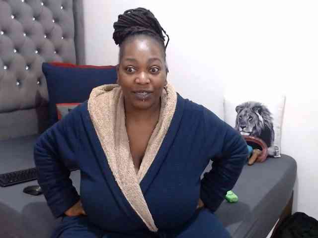 ChocSexcBeast webcam