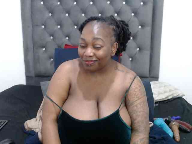 ChocSexcBeast webcam