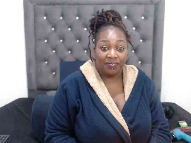 ChocSexcBeast webcam