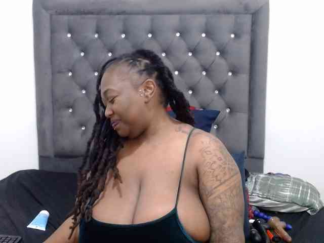ChocSexcBeast webcam