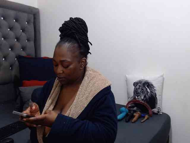 ChocSexcBeast webcam