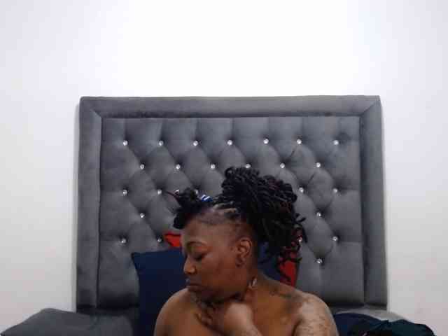 ChocSexcBeast webcam