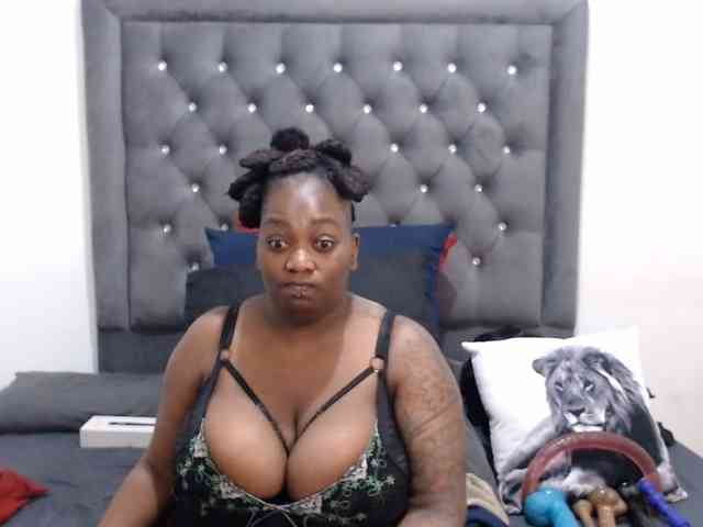 ChocSexcBeast webcam
