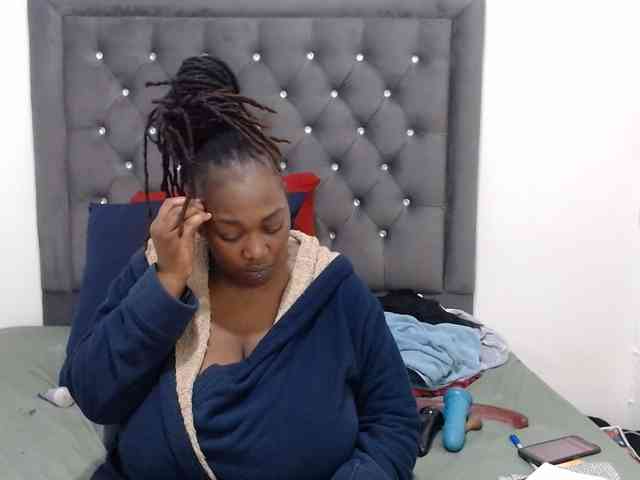 ChocSexcBeast webcam