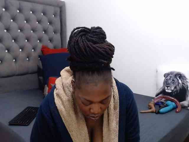ChocSexcBeast webcam
