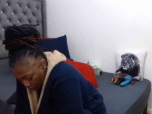 ChocSexcBeast webcam