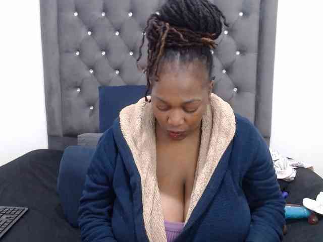 ChocSexcBeast webcam