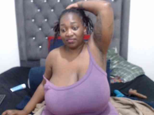 ChocSexcBeast webcam