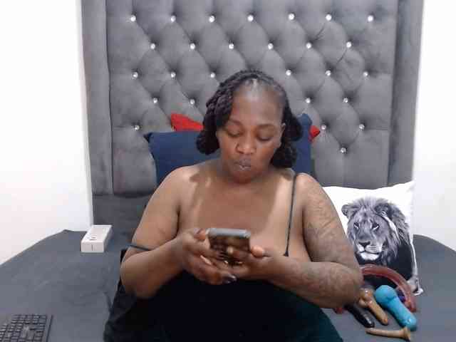 ChocSexcBeast webcam