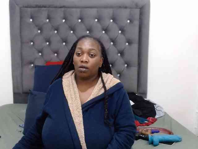 ChocSexcBeast webcam