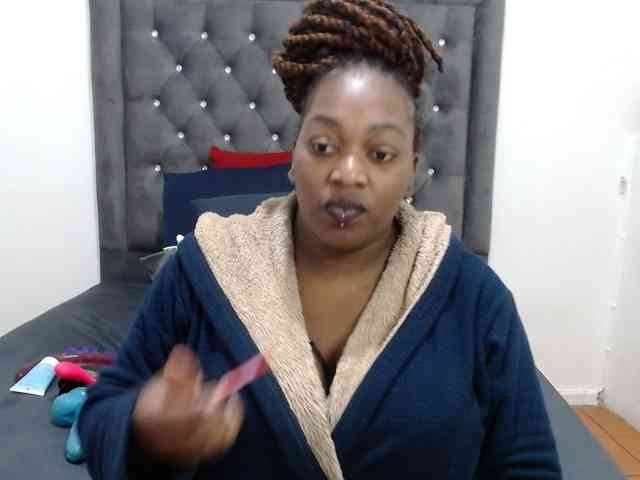 ChocSexcBeast webcam