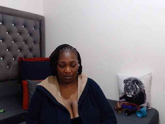 ChocSexcBeast webcam