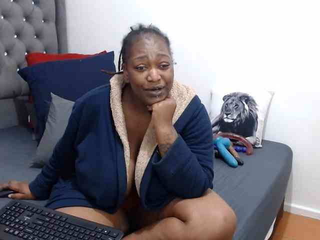 ChocSexcBeast webcam