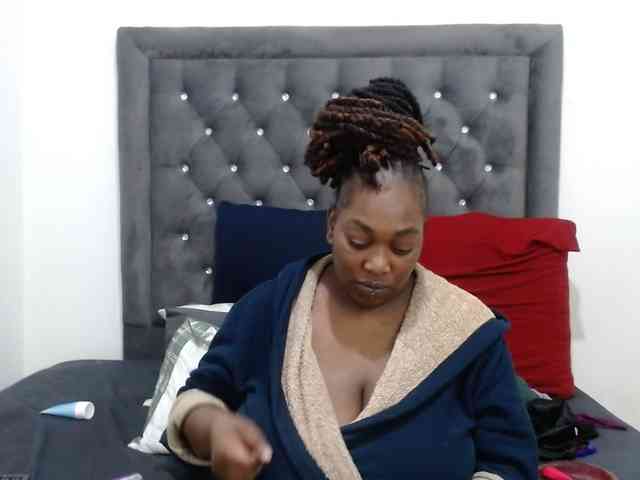ChocSexcBeast webcam