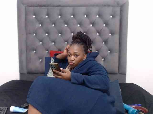 ChocSexcBeast webcam