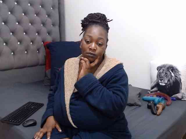 ChocSexcBeast webcam