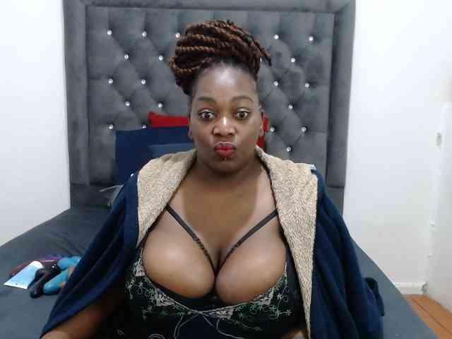 ChocSexcBeast webcam