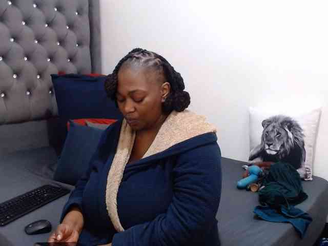 ChocSexcBeast webcam