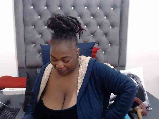 ChocSexcBeast webcam