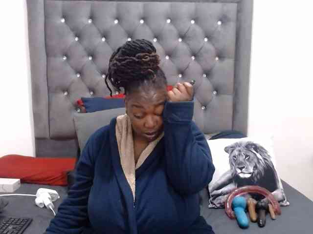 ChocSexcBeast's webcam live show