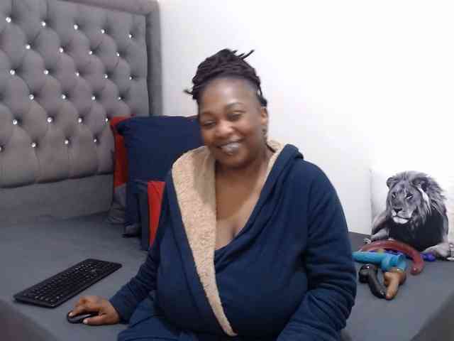 ChocSexcBeast webcam