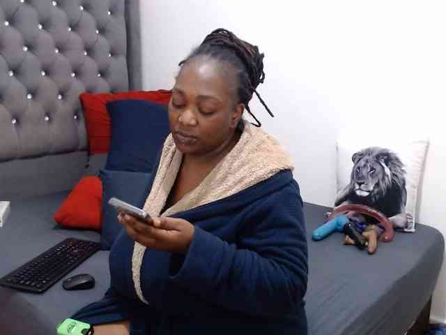 ChocSexcBeast webcam
