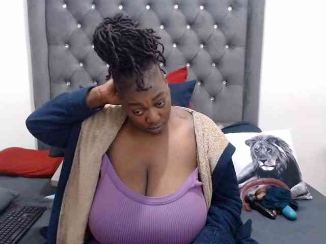 ChocSexcBeast webcam