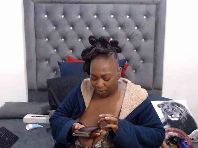ChocSexcBeast webcam