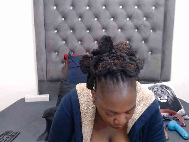 ChocSexcBeast webcam