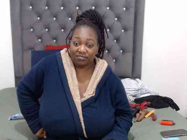 ChocSexcBeast webcam