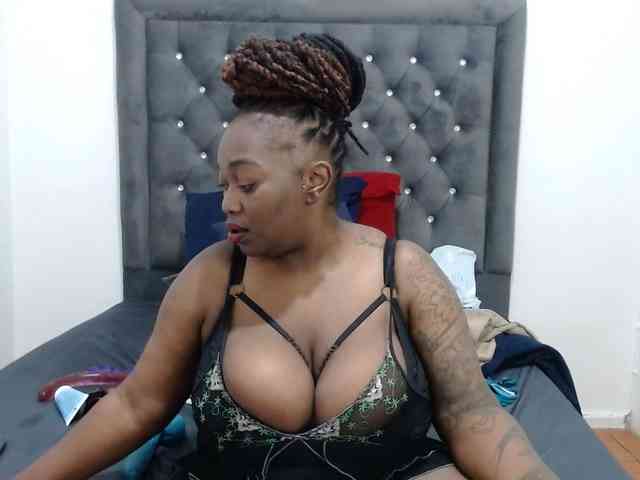 ChocSexcBeast webcam