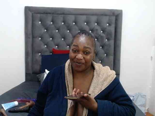 ChocSexcBeast webcam