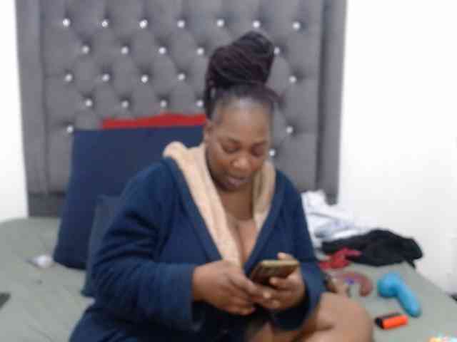 ChocSexcBeast webcam