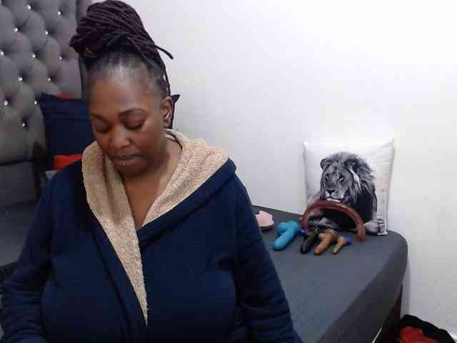 ChocSexcBeast webcam