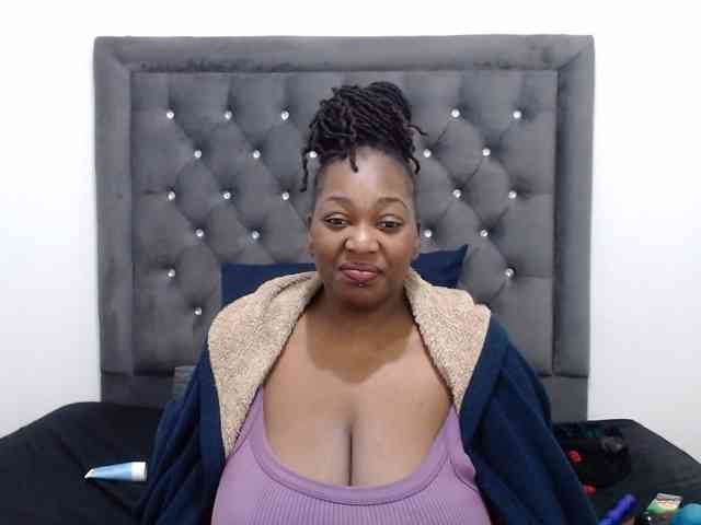 ChocSexcBeast webcam