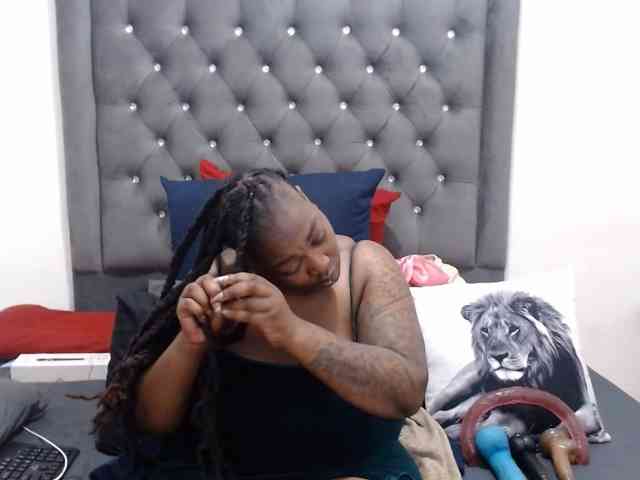 ChocSexcBeast webcam