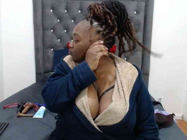 ChocSexcBeast webcam