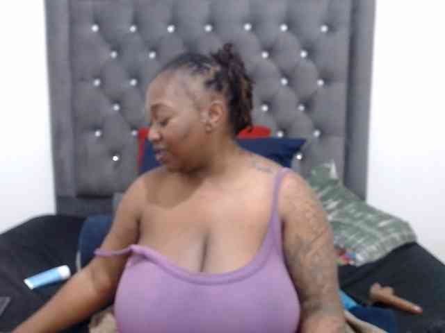 ChocSexcBeast webcam