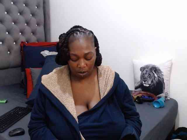 ChocSexcBeast webcam