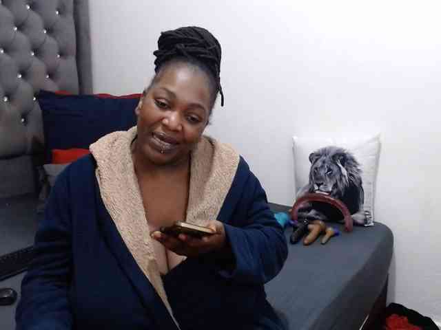 ChocSexcBeast webcam