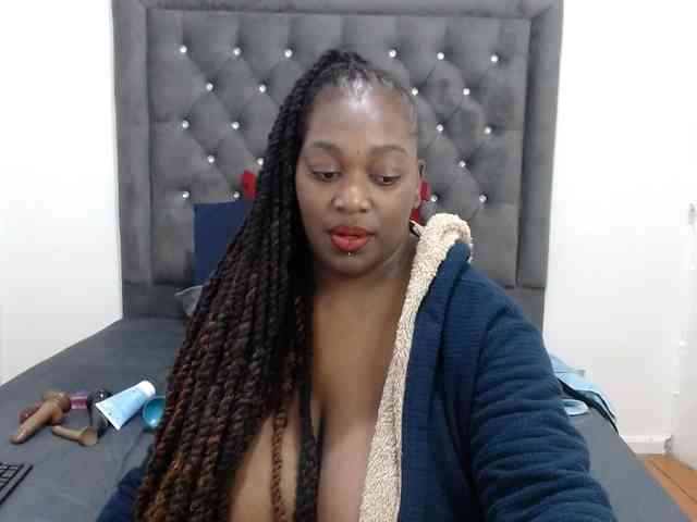 ChocSexcBeast webcam