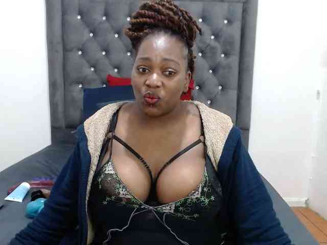 ChocSexcBeast webcam