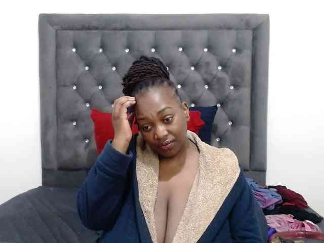 ChocSexcBeast webcam