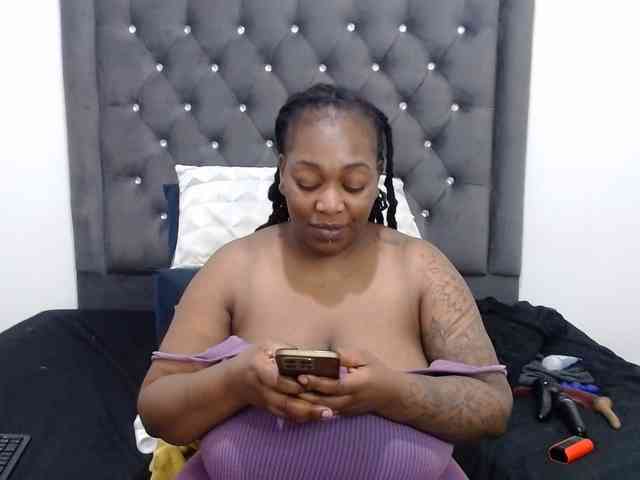 ChocSexcBeast webcam