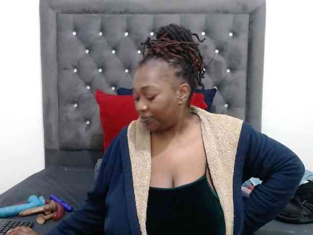 ChocSexcBeast webcam